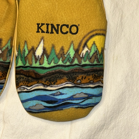 Kinco Mittens - Picture 2 of 3